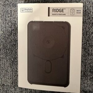 Ridge Matte Black Magnetic Power Bank